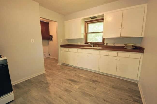 Photo - 2731 SE Massachusetts Ave