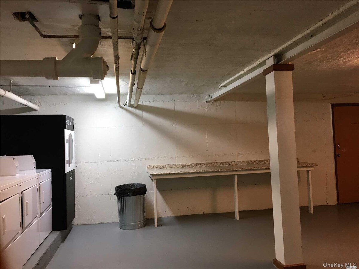 Photo - 106 NY-106 Unit 1E