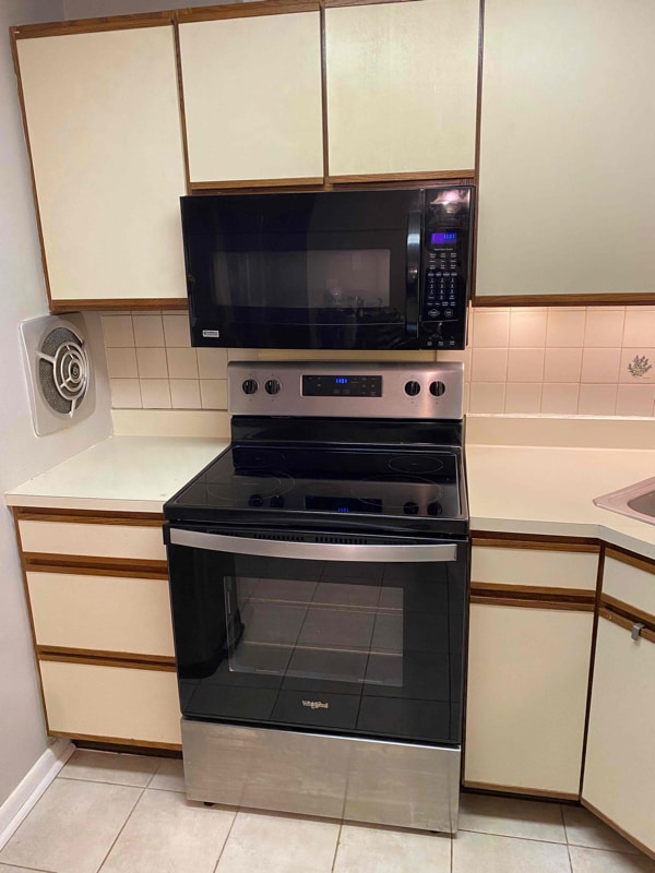 Photo - 108 Oakwood Ave