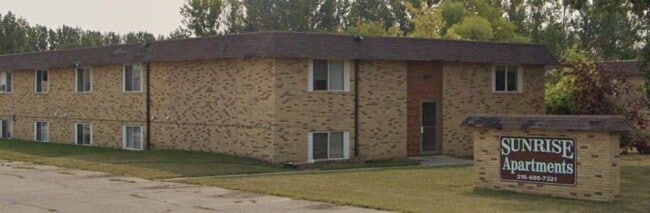 Building Photo - 320 Oak Ave N Unit 119