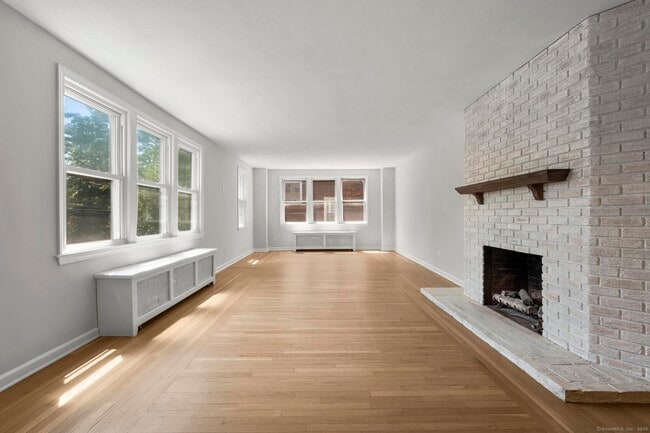 Building Photo - 1070 Whitney Ave Unit 2 Rental