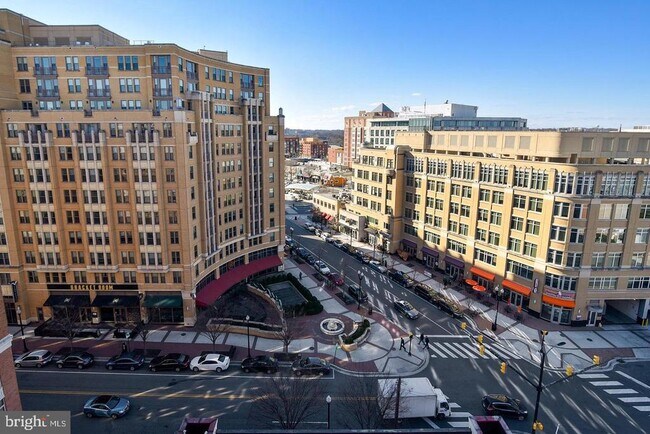 Photo - 1220 N Fillmore St Unidad 901