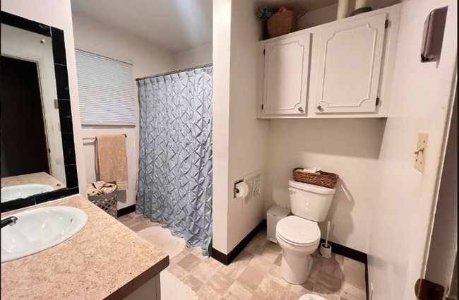 Photo - 5316 W River Rd