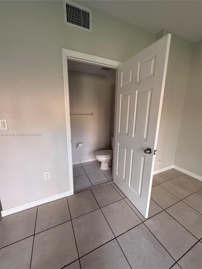 Photo - 656 SW 11th St