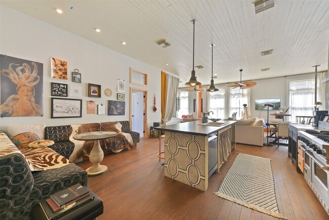 Photo - 1614 Avenue K