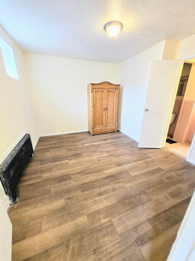 Photo - 2015 Summit Ave Unidad B1