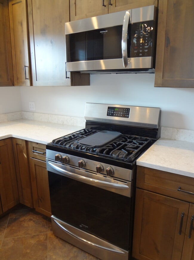 Photo - 711 E 3rd St Unit 2