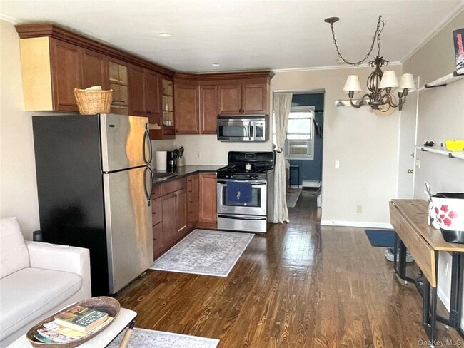 65 W Broadway Unit 7B