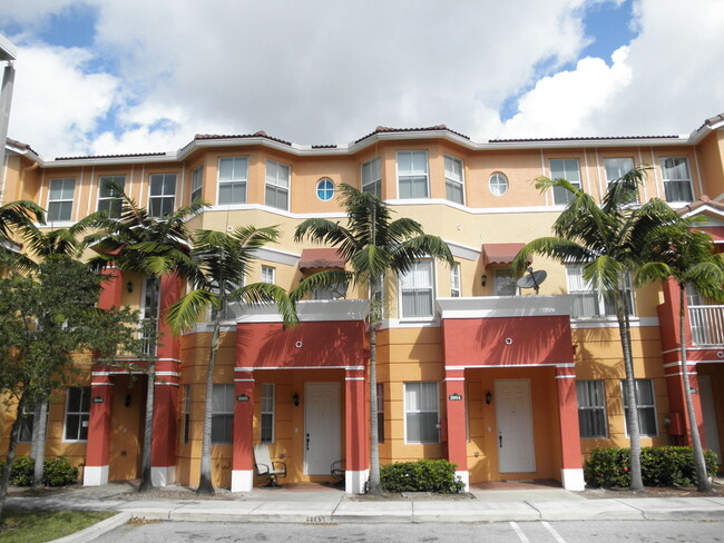 SHOMA TOWNHOUSES AT ROYAL PALM - SHOMA TOWNHOUSES AT ROYAL PALM