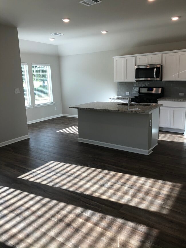 Photo - 13111 Fowler Dr