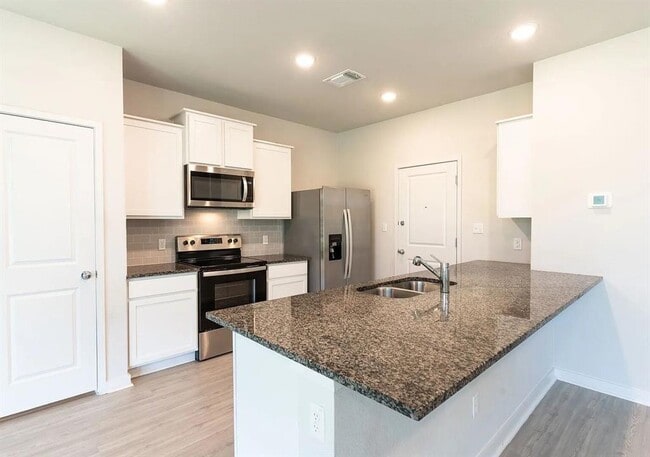 Photo - 605 W South St Unit 321