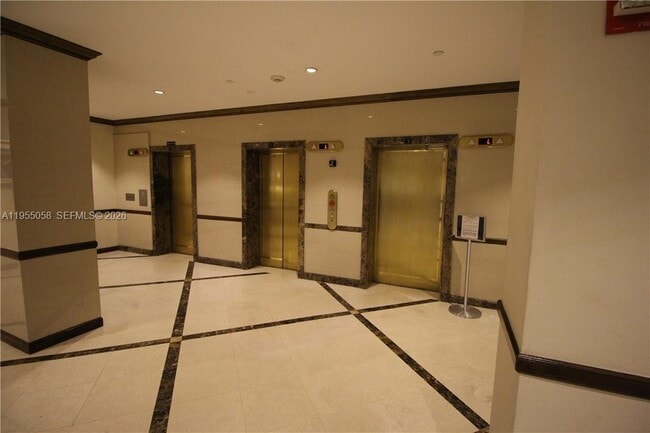 Photo - 18151 NE 31st Ct Unit 614