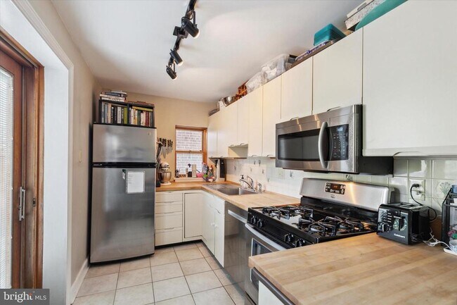 Photo - 132 Mallory St