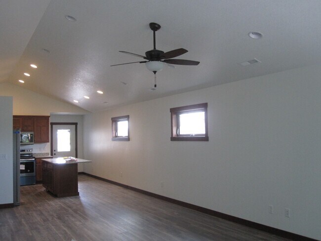 Photo - 1739 Aspen Ct