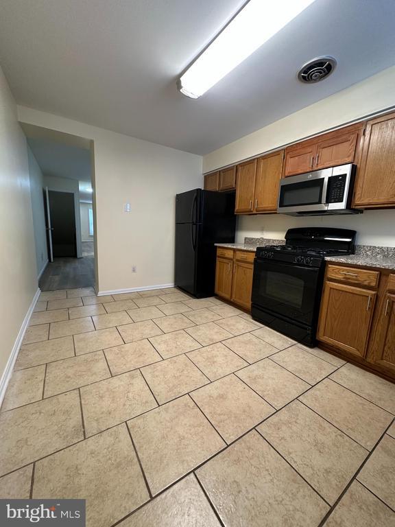 Photo - 115 N Curley St