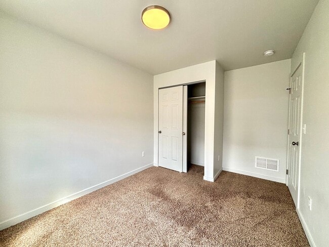 Photo - Beautiful 3 Bedroom Home