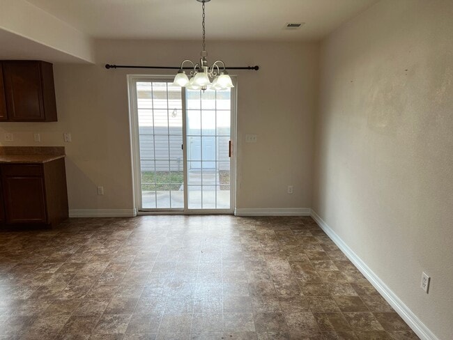 Photo - 4809 Garnet Way