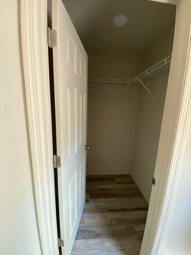 Photo - 674 2nd St NW