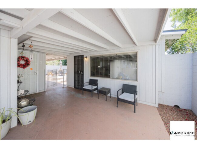 Photo - Make Yourself at Home in This Cozy 1/1 Phoenix Apartment, Nestled in an Intimate Triplex Setting.