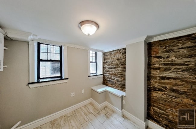 Photo - West 53rd Street Unidad A