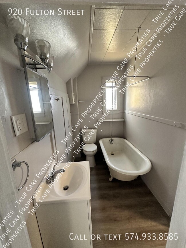 Photo - 920 Fulton St