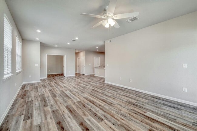 Photo - 1701 Logan Dr Unit 40