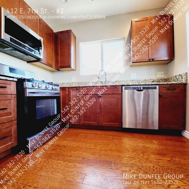 Charming 3 Bedroom, 2 Bathroom Upstairs Ap... Apartment Unit 2 Long
