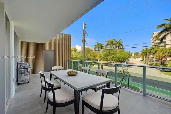 Photo - 9221 E Bay Harbor Dr Unit 210