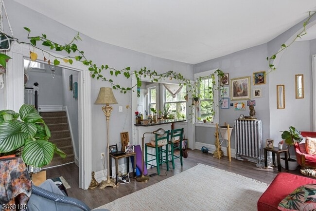 298 Carmita Ave