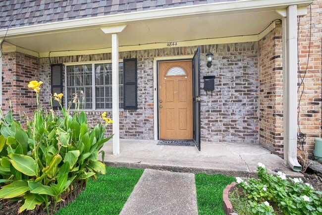 Photo - 4844 Milwee St