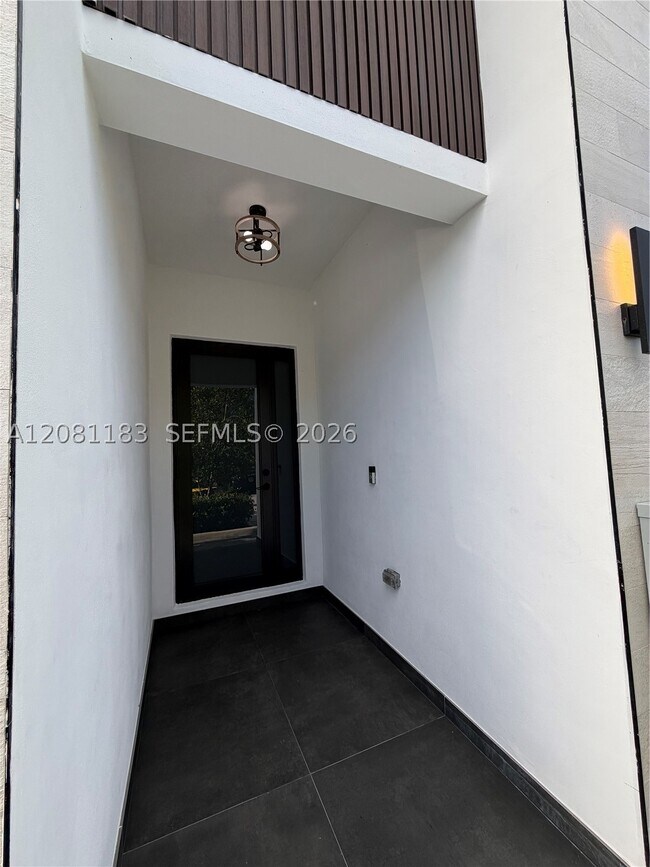 Photo - 4655 SW 32nd Ave