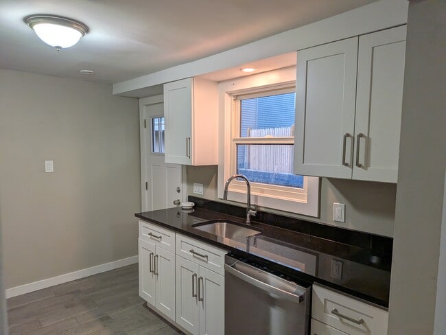 Photo - 92 North St Unit 1