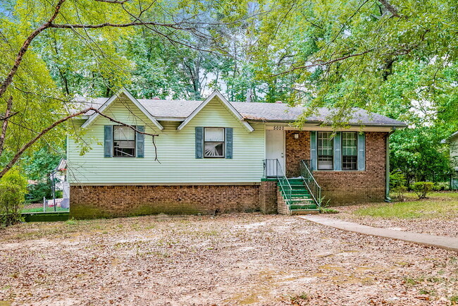 Building Photo - 5020 Oak Leaf Cir Rental