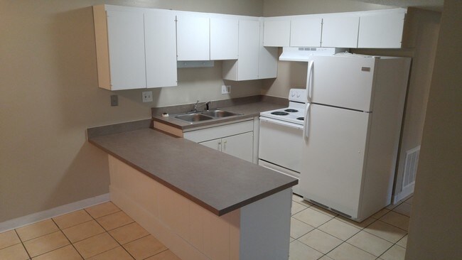 2 bedroom kitchen area - The Oaks Apartments