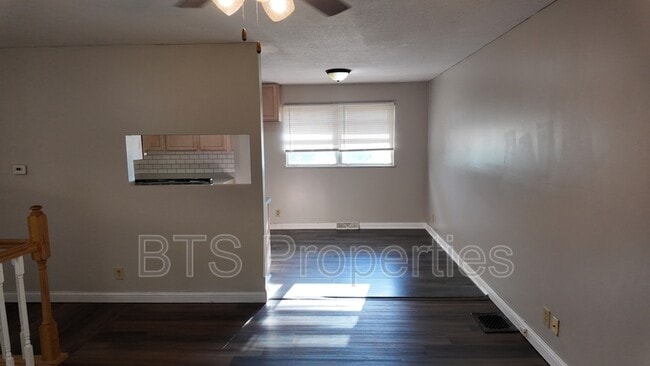 Photo - 6345 N Randwick Rd