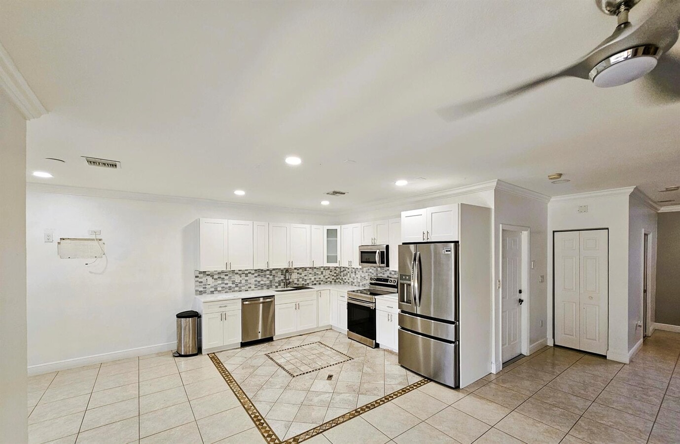 Photo - 213 Talia Cir