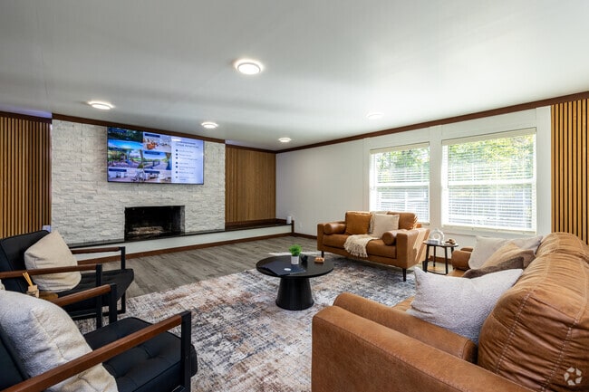 Clubhouse - Hunter's Glen Apartments