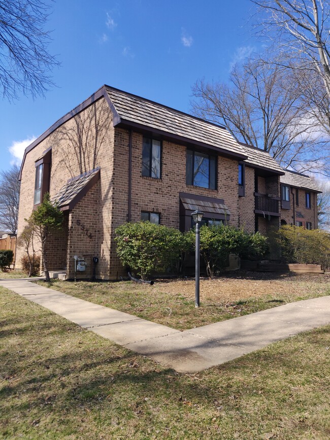 Building Photo - 5374 Eliots Oak Rd