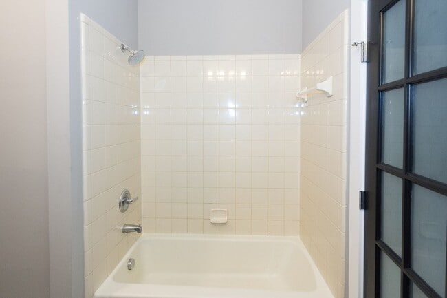 Photo - 1195MT Unit 1