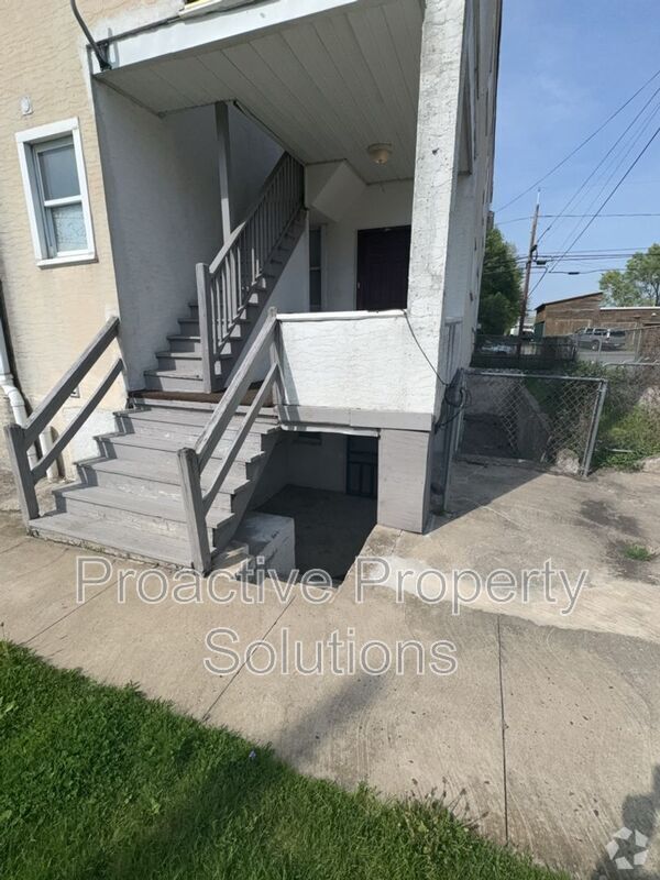 Building Photo - 532 -534 Cherry St Rental
