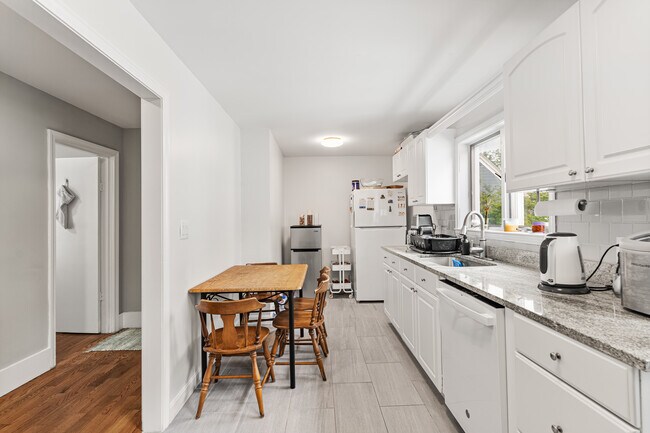 Photo - 282 Boston Ave Unit 2