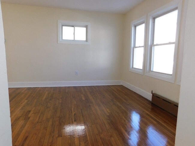 Photo - 47 Granfield Ave