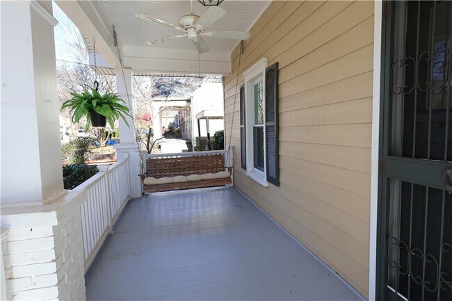 Photo - 217 Mountain View St