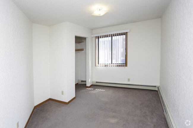 Photo - College Living St. Cloud