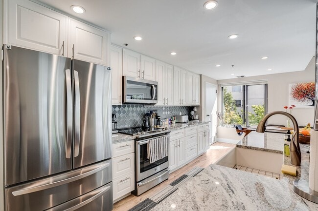 Photo - Beautiful 2 Bed, 2 Bath Rental Condo in Portland Goose Hollow neighborhood!