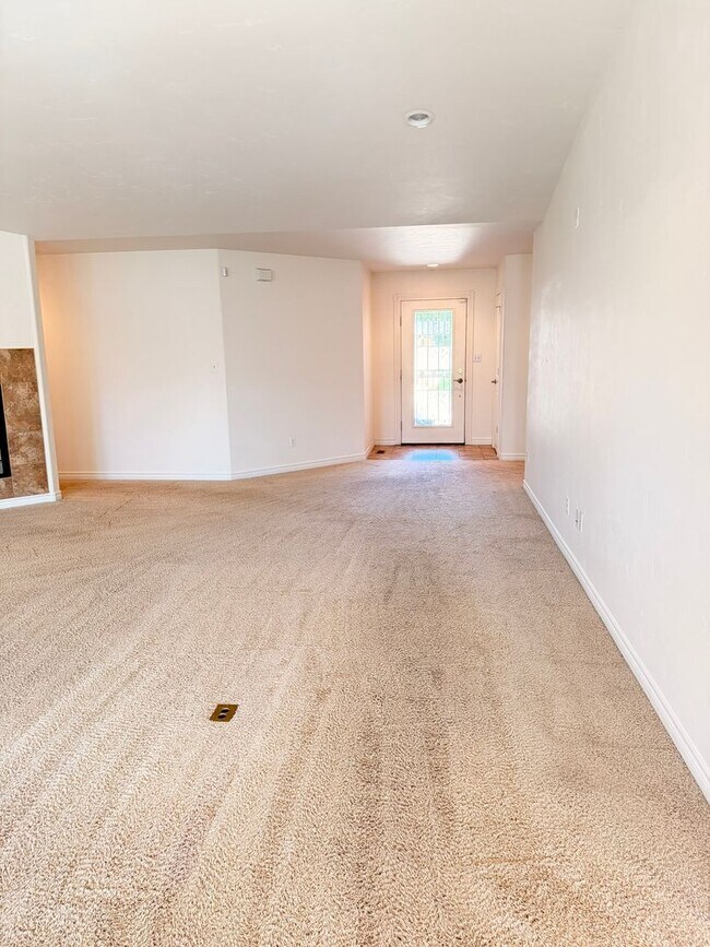 Photo - GORGEOUS 3Bed 2Bath 3Car Garage in NorthEast GJ!!!!!