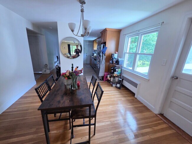 Photo - 14 Louise Rd Unit 2