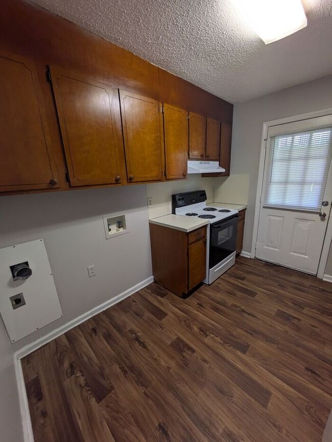 Photo - Lower Level 1BD/1BA Apartment in Westmont Apartments Unit 02