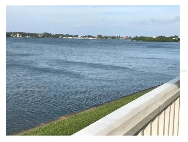 Photo - 157 Pompano Dr SE Unidad C