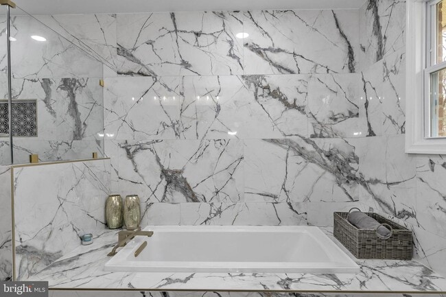 Photo - 12466 Noel Rd